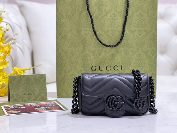 グッチ GGマーモント ベルトバッグ ブラック 699757 レザー シルバー金具