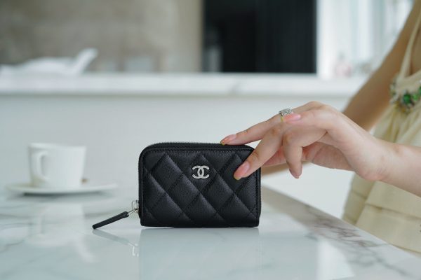 シャネル CHANEL ラウンドファスナーコインケース 小銭入れ ブラック AP0216 キャビアスキン シルバー金具