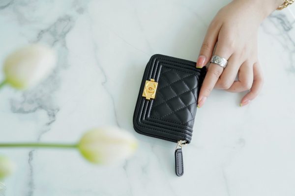 シャネル CHANEL ボーイシャネル コインケース ラウンドジップ ブラック A80602 ラムスキン ゴールド金具