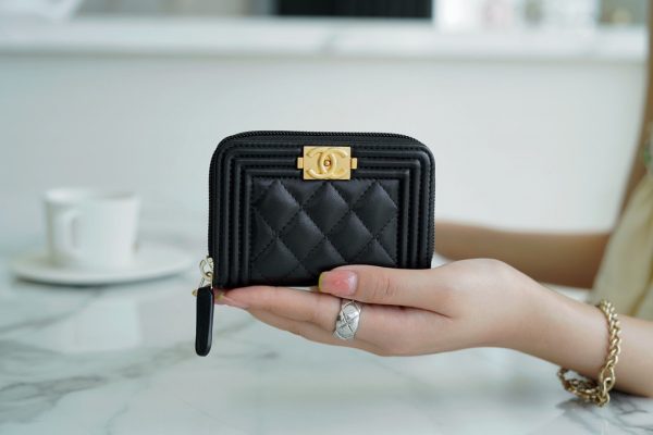 シャネル CHANEL ボーイシャネル コインケース ラウンドジップ ブラック A80602 ラムスキン ゴールド金具 - 画像 (3)