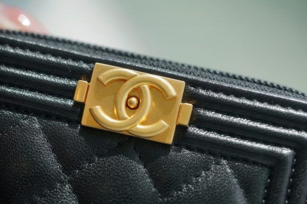 シャネル CHANEL ボーイシャネル コインケース ラウンドジップ ブラック A80602 ラムスキン ゴールド金具 - 画像 (9)