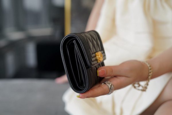 シャネル CHANEL ボーイシャネル 小銭入れ付き三つ折り財布 ブラック 6638 キャビアスキン ゴールド金具 - 画像 (3)
