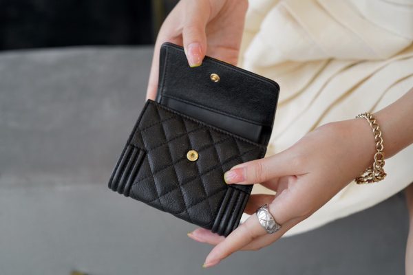 シャネル CHANEL ボーイシャネル 小銭入れ付き三つ折り財布 ブラック 6638 キャビアスキン ゴールド金具 - 画像 (5)