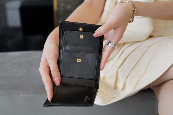 シャネル CHANEL ボーイシャネル 小銭入れ付き三つ折り財布 ブラック 6638 キャビアスキン ゴールド金具 - 画像 (8)