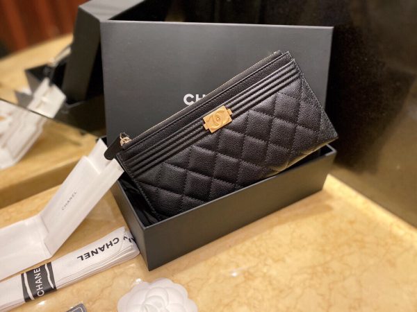 シャネル CHANEL ボーイ マトラッセ ココマーク ラウンドファスナー ブラック 6617 キャビアスキン ゴールド金具