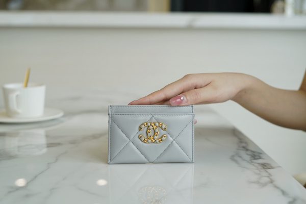 シャネル CHANEL カードケース シャネル19 ライン ブルー AP1167 ラムスキン ゴールド金具 - 画像 (2)