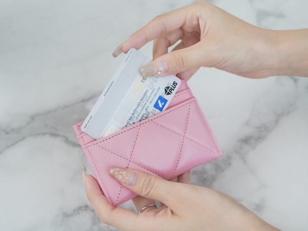 シャネル CHANEL カードケース シャネル19 ライン ピンク AP1167 ラムスキン ゴールド金具 - 画像 (3)