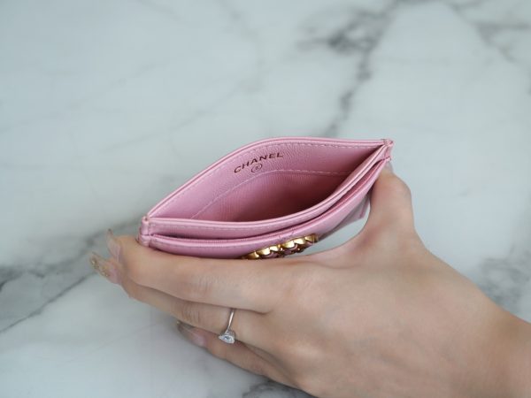シャネル CHANEL カードケース シャネル19 ライン ピンク AP1167 ラムスキン ゴールド金具 - 画像 (8)