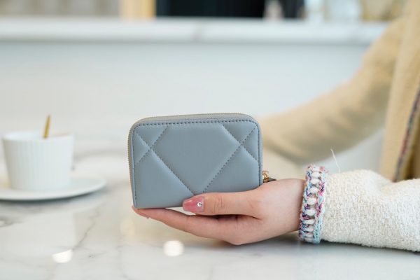 シャネル CHANEL コインケース 19 ジップ コインパース グレー AP0949 ラムスキン ゴールド金具 - 画像 (5)