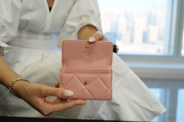 シャネル CHANEL カードケース 19フラップ ココマーク サーモンピンク AP1790 ラムスキン ゴールド金具 - 画像 (5)
