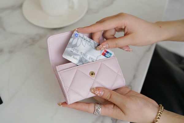 シャネル CHANEL カードケース 19フラップ ココマーク ピンク AP1790 ラムスキン ゴールド金具 - 画像 (9)