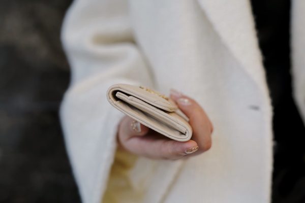 シャネル CHANEL カードケース 19フラップ ココマーク アイボリー AP1790 ラムスキン ゴールド金具 - 画像 (4)