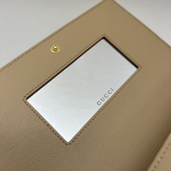 グッチ ショルダーバッグ 2024年 新作 ベージュ 772643 レザー ゴールド金具 - 画像 (5)