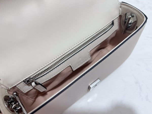 グッチ 2WAYバッグ PETITE GG ホワイト 739722 AACAW 9022 レザー シルバー金具 - 画像 (9)