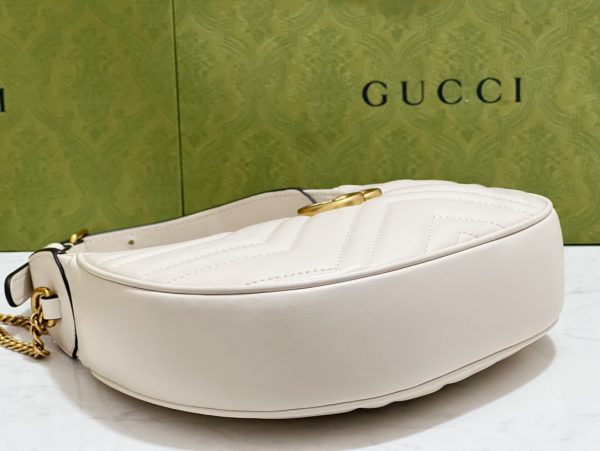 グッチ GGマーモント マトラッセ ミニバッグ ハンドバッグ ホワイト 699514 DTDHT 6832 レザー ゴールド金具 - 画像 (5)