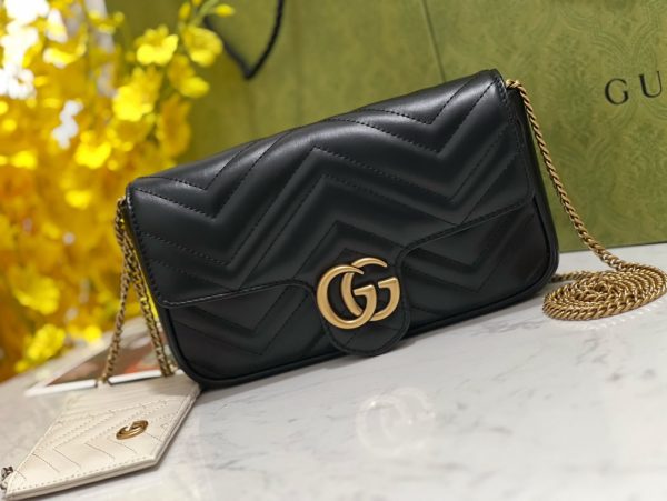 グッチ GGマーモント ミニバッグ スタイル ブラック 751526 AACCE 1061 キルティングシェブロンレザー ゴールド金具 - 画像 (7)
