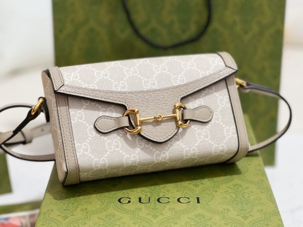 グッチ ホースビット 1955 ショルダーバッグ ベージュ＆ホワイト ‎‎‎699296 UULBG 9683 GGスプリームキャンバス×レザー ゴールド金具 - 画像 (4)