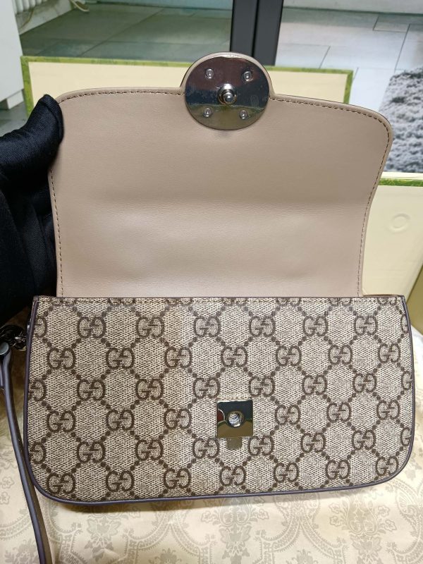グッチ PETITE GG ミニ ショルダーバッグ ベージュ＆エボニー ‎‎‎739722 FACJP 9769 GGスプリームキャンバス×レザー シルバー金具 - 画像 (7)