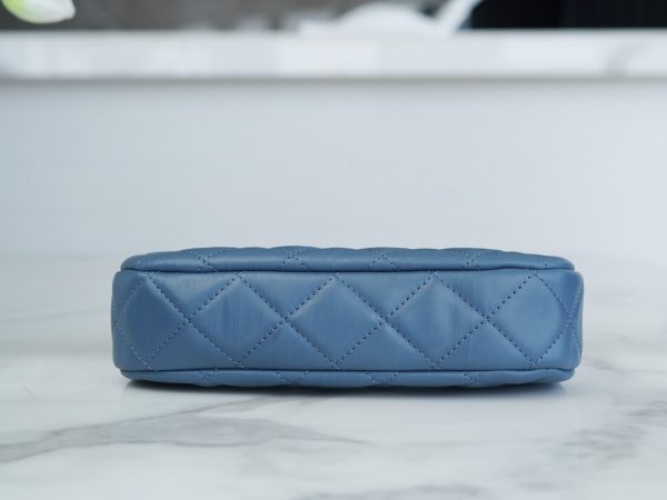 シャネル CHANEL バッグ 新作 2024 19シャネル ブルー AS2356 ラムスキン ゴールド金具 - 画像 (7)