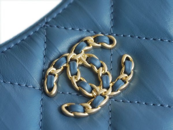 シャネル CHANEL バッグ 新作 2024 19シャネル ブルー AS2356 ラムスキン ゴールド金具 - 画像 (8)