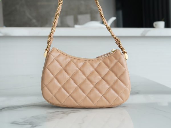 シャネル CHANEL バッグ 新作 2024 19シャネル ベージュ AS2356 ラムスキン ゴールド金具 - 画像 (3)