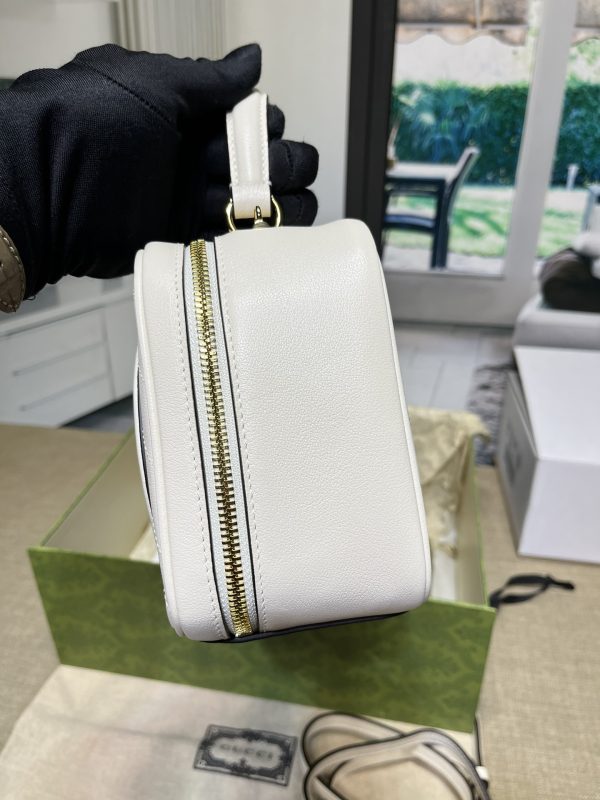 グッチ ブロンディ トップハンドルバッグ ホワイト ‎‎744434 1IV0G 9022 ラウンド インターロッキングG×レザー ゴールド金具 - 画像 (4)