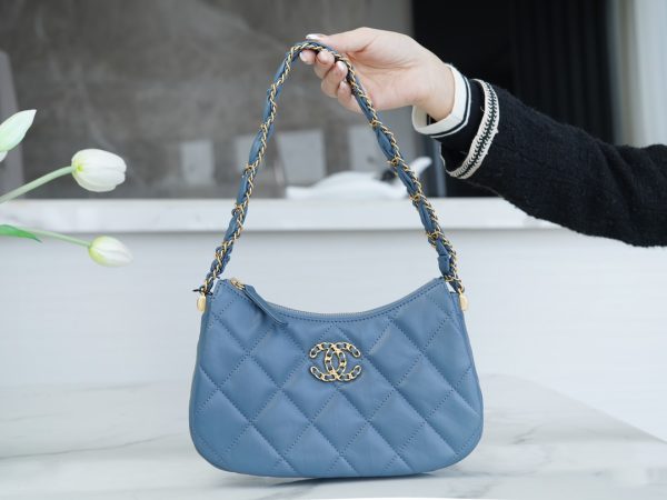 シャネル CHANEL バッグ 新作 2024 シャネル19 ブルー AS2357 ラムスキン ゴールド金具