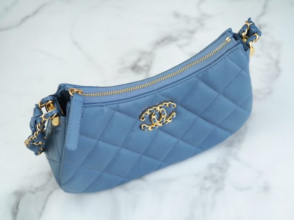 シャネル CHANEL バッグ 新作 2024 シャネル19 ブルー AS2357 ラムスキン ゴールド金具 - 画像 (5)