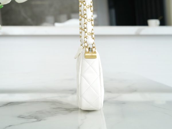 シャネル CHANEL バッグ 新作 2024 シャネル19 ホワイト AS2356 ラムスキン ゴールド金具 - 画像 (6)