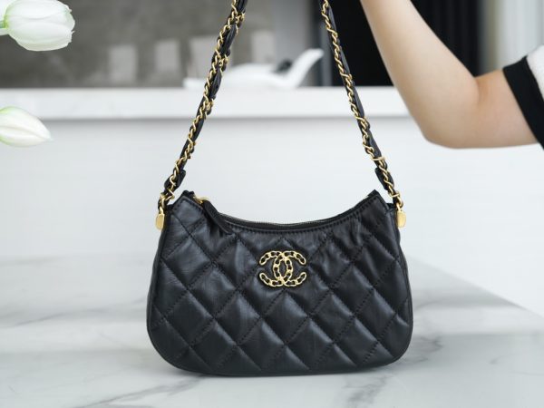 シャネル CHANEL バッグ 新作 2024 シャネル19 ブラック AS2356 ラムスキン ゴールド金具
