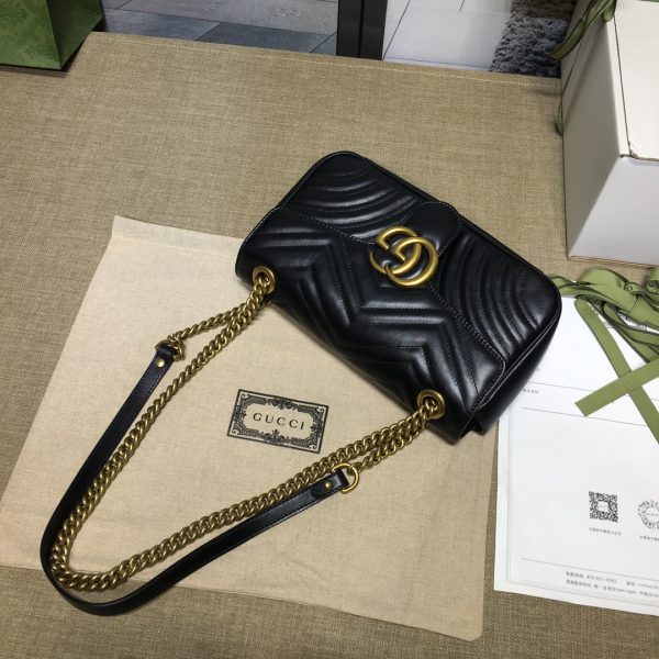 グッチ GGマーモント キルティング スモール ショルダーバッグ ブラック ‎‎‎443497 DTDIT 1000 シェブロンレザー ゴールド金具 - 画像 (7)