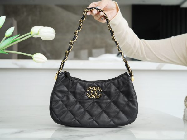 シャネル CHANEL バッグ 新作 2024 シャネル19 ブラック AS2357 ラムスキン ゴールド金具