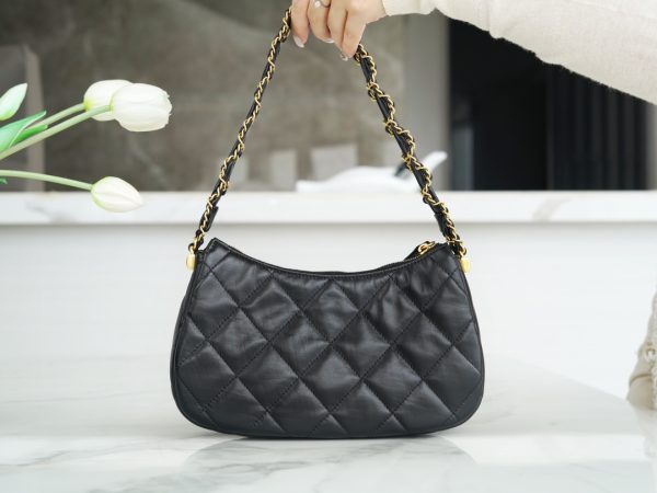 シャネル CHANEL バッグ 新作 2024 シャネル19 ブラック AS2357 ラムスキン ゴールド金具 - 画像 (4)