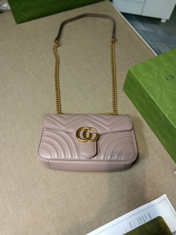 グッチ GGマーモント キルティング スモール ショルダーバッグ ダスティピンク ‎‎‎‎443497 DTDIT 5729 シェブロンレザー ゴールド金具 - 画像 (7)