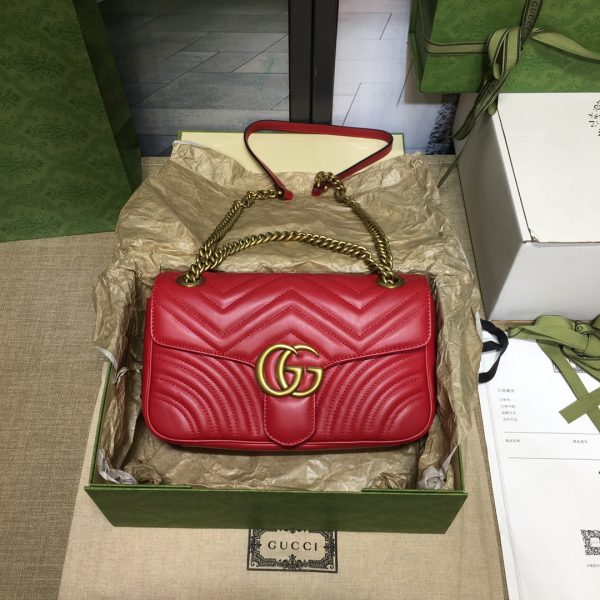 グッチ GGマーモント キルティング スモール ショルダーバッグ レッド ‎‎‎‎443497 AABZC 6832 シェブロンレザー ゴールド金具