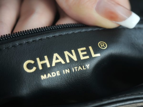 シャネル CHANEL バッグ 新作 2024 Kelly ブラック AS2355 ラムスキン ゴールド金具 - 画像 (9)