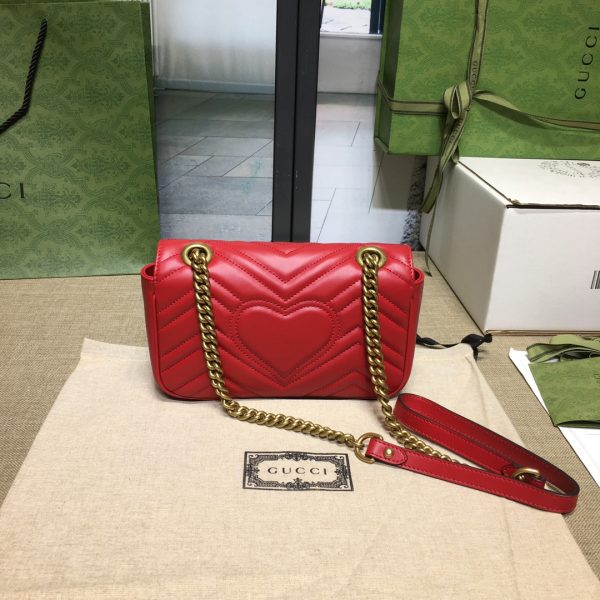 グッチ GGマーモント キルティング ミニバッグ レッド 446744 AABZC 6832 シェブロンレザー ゴールド金具 - 画像 (2)