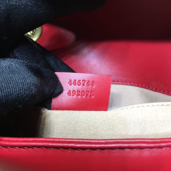 グッチ GGマーモント キルティング ミニバッグ レッド 446744 AABZC 6832 シェブロンレザー ゴールド金具 - 画像 (9)