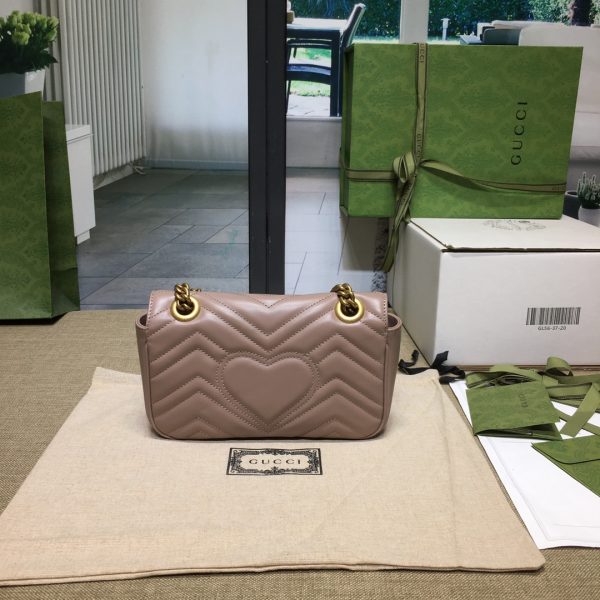 グッチ GGマーモント キルティング ミニバッグ ダスティピンク 446744 DTDIT 5729 シェブロンレザー ゴールド金具 - 画像 (3)