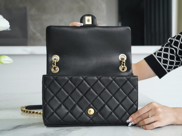 シャネル CHANEL バッグ 新作 2024 ブラック AS2316 ラムスキン ゴールド金具 - 画像 (4)