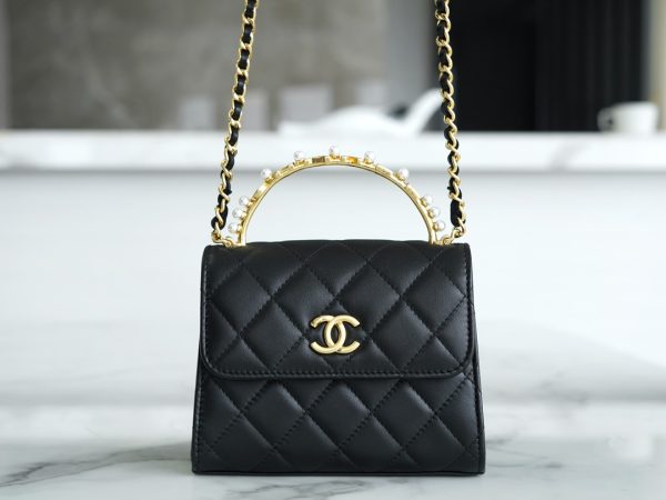 シャネル CHANEL バッグ 新作 2024 ブラック AS2351 ラムスキン ゴールド金具 - 画像 (2)