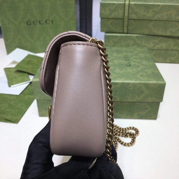 グッチ GGマーモント キルティングレザー スーパーミニバッグ ベージュ ‎476433 DTDCT 5729 シェブロンレザー ゴールド金具 - 画像 (4)
