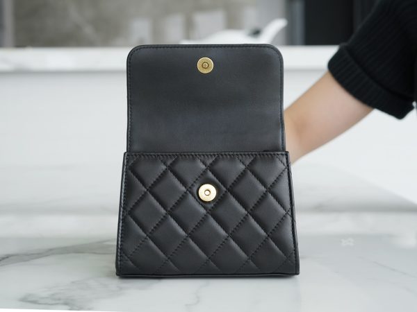 シャネル CHANEL バッグ 新作 2024 ブラック AS2351 ラムスキン ゴールド金具 - 画像 (6)