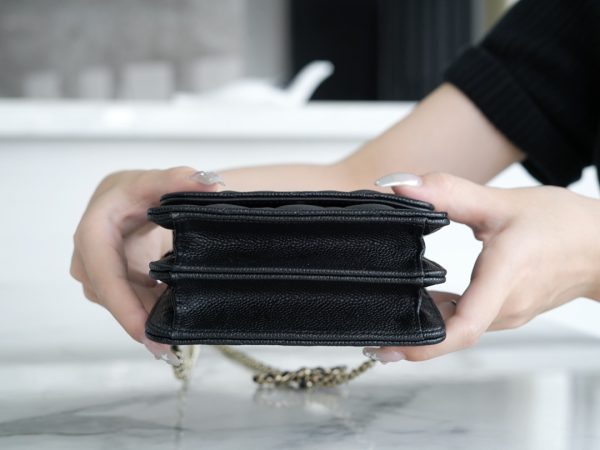 シャネル CHANEL バッグ 新作 2024 ブラック AS2325 キャビアスキン シルバー金具 - 画像 (5)