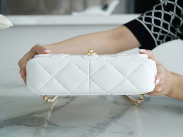 シャネル CHANEL バッグ 新作 2024 ホワイト AS2332 ラムスキン ゴールド金具 - 画像 (6)