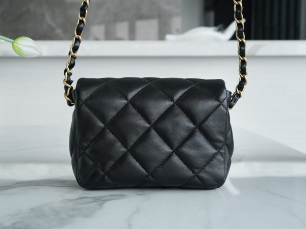シャネル CHANEL バッグ 新作 2024 ブラック AS2331 ラムスキン ゴールド金具 - 画像 (3)