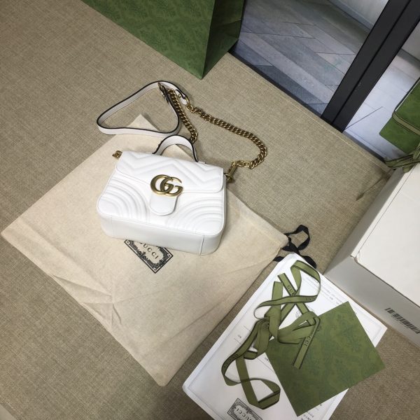 グッチ GGマーモント ミニ トップハンドルバッグ ホワイト ‎547260 DTDIT 9022 レザー ゴールド金具 - 画像 (4)
