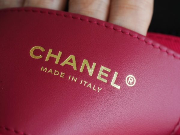 シャネル CHANEL バッグ 新作 2024 ブラック AS2332 ラムスキン ゴールド金具 - 画像 (9)