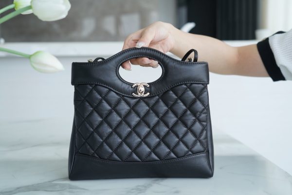 シャネル CHANEL シャネル31 ライン ブラック AS4133 ラムスキン ゴールド金具