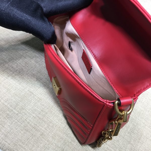 グッチ GGマーモント ミニ トップハンドルバッグ レッド ‎547260 DTDIT 6832 レザー ゴールド金具 - 画像 (7)